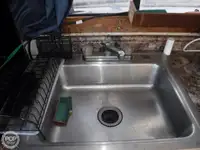 Nava de pescuit tip trauler de vânzare