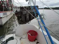 Nava de pescuit tip trauler de vânzare
