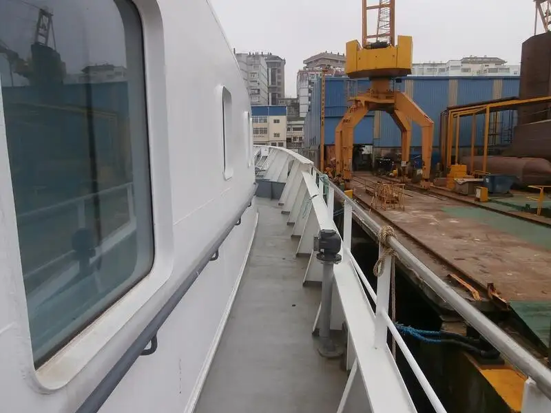 Nava container de vânzare