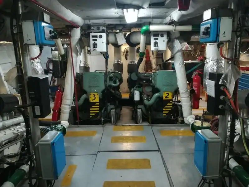 Navă de transport echipaj de vânzare