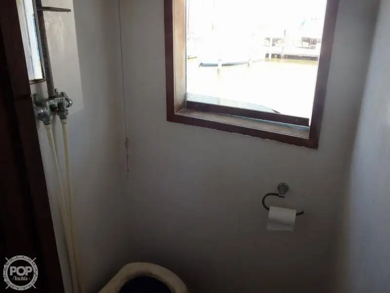Nava de pescuit tip trauler de vânzare