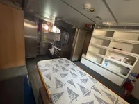 Navă de transport echipaj de vânzare
