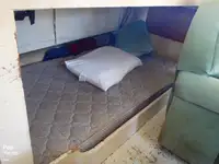 Nava de pescuit tip trauler de vânzare