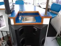 Șalupă de vânzare