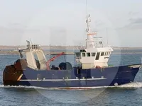 Nava de pescuit tip trauler de vânzare