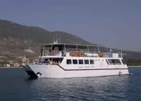 Catamaran de vânzare