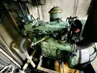 Nava de pescuit tip trauler de vânzare