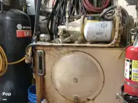 Nava de pescuit tip trauler de vânzare