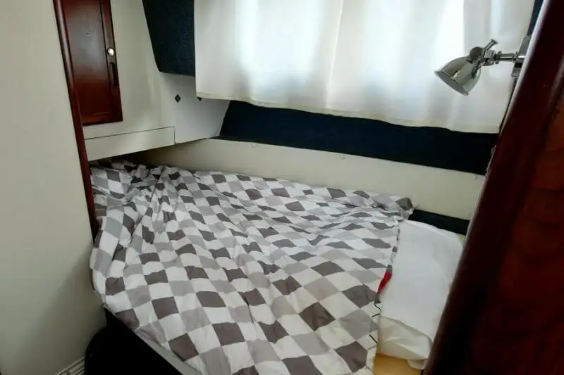 Nava de pescuit tip trauler de vânzare