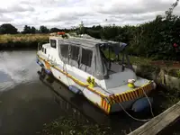 Ambarcațiuni de lucru de vânzare