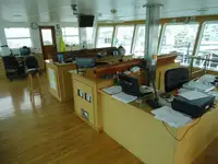Navă cu feribotul de vânzare