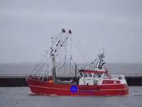 Nava de pescuit cu plase tip traul de vânzare