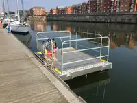 Nava de containere de vânzare