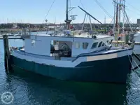 Nava de pescuit cu linii lungi de vânzare