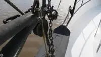 Nava de pescuit tip trauler de vânzare