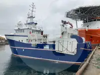 Nava de pescuit cu plase tip traul de vânzare