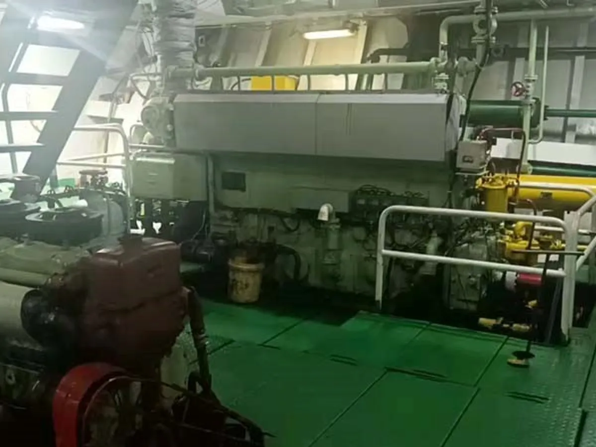 Nava container de vânzare