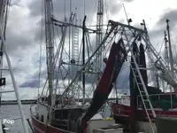 Nava de pescuit tip trauler de vânzare