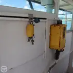 Ambarcațiune de debarcare, cu rezervoare de vânzare