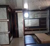Ambarcațiune de debarcare, cu rezervoare de vânzare
