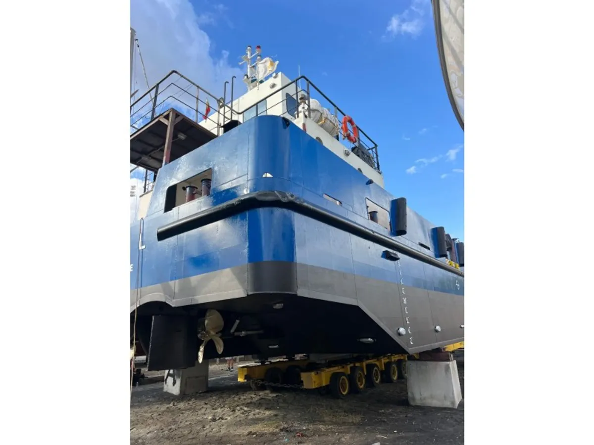 Nava container de vânzare