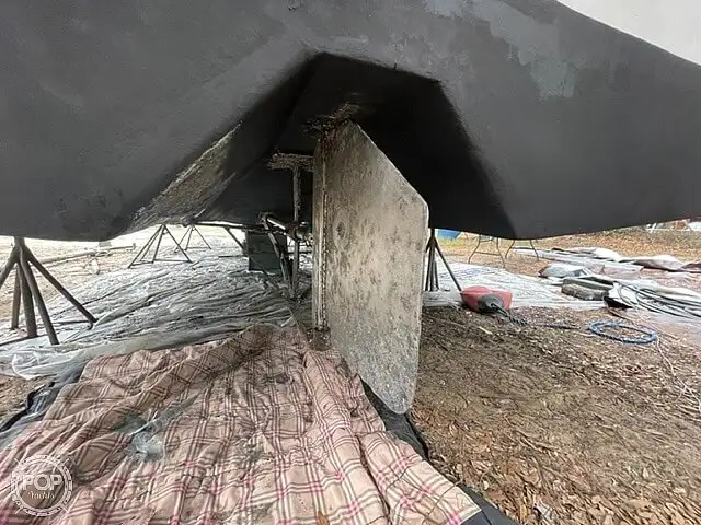 Nava de pescuit tip trauler de vânzare