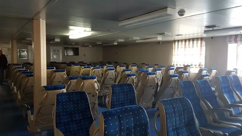 Navă RoPax de vânzare