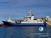 Nava de pescuit tip trauler de vânzare