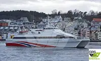 Nava de pasageri de vânzare