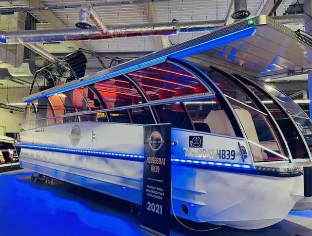 Catamaran de vânzare