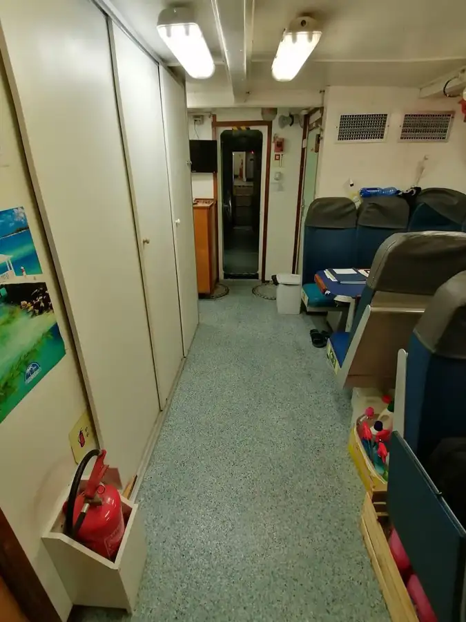 Navă de transport echipaj de vânzare