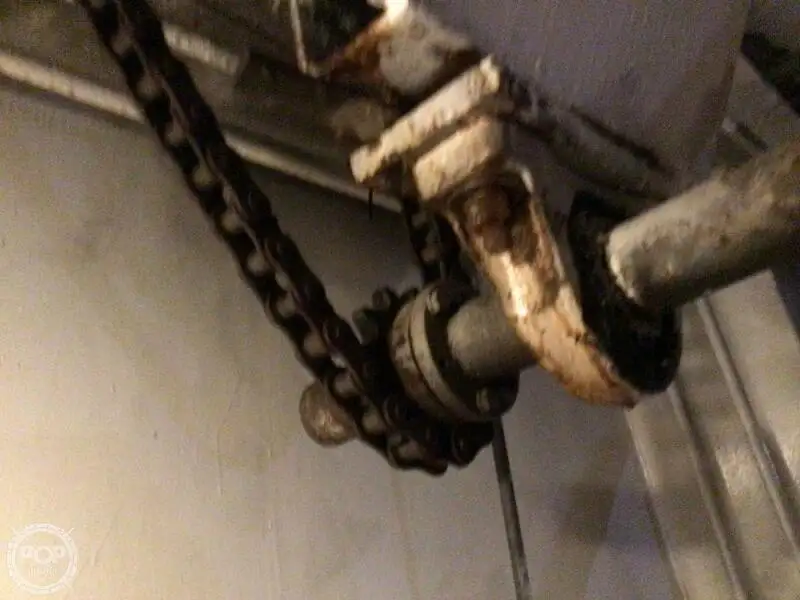 Nava de pescuit tip trauler de vânzare