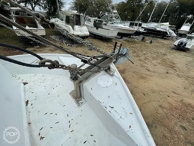 Nava de pescuit tip trauler de vânzare