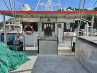 Nava de pescuit tip trauler de vânzare