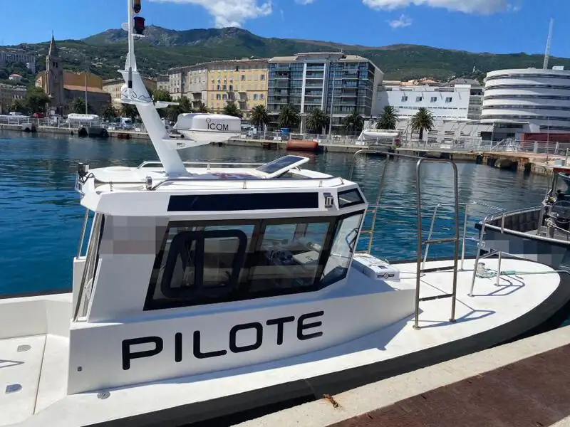 Navă pilot de vânzare