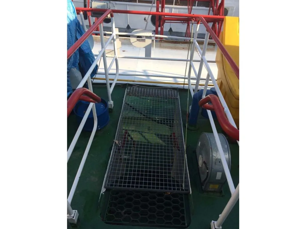 Nava container de vânzare