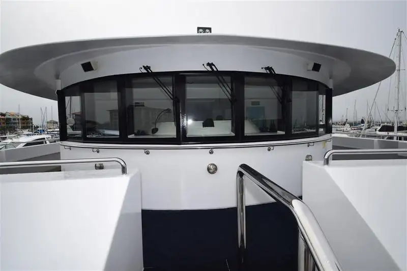 Catamaran de vânzare