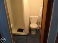 Șalupă de vânzare