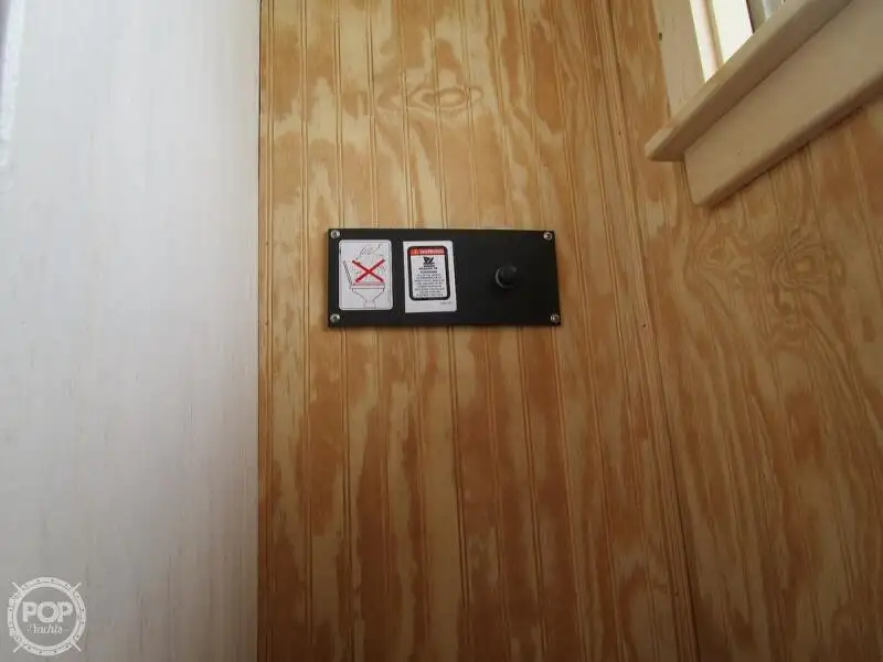 Nava de pescuit tip trauler de vânzare