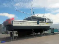 Nava de pescuit cu linii lungi de vânzare