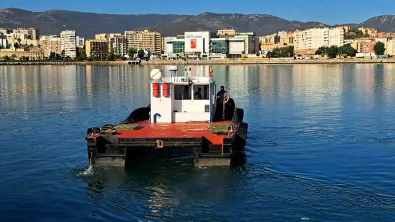 Ambarcațiuni de lucru de vânzare