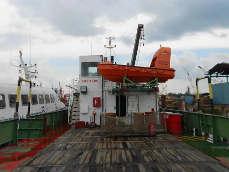 Nava container de vânzare