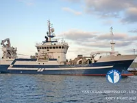Nava de pescuit tip trauler de vânzare