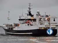 Nava de pescuit tip trauler de vânzare