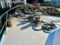 Nava de pescuit tip trauler de vânzare
