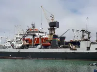 Nava de pescuit tip trauler de vânzare