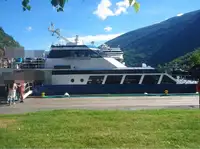 Navă cu feribotul de vânzare