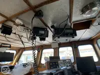 Nava de pescuit cu linii lungi de vânzare