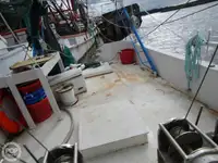 Nava de pescuit tip trauler de vânzare