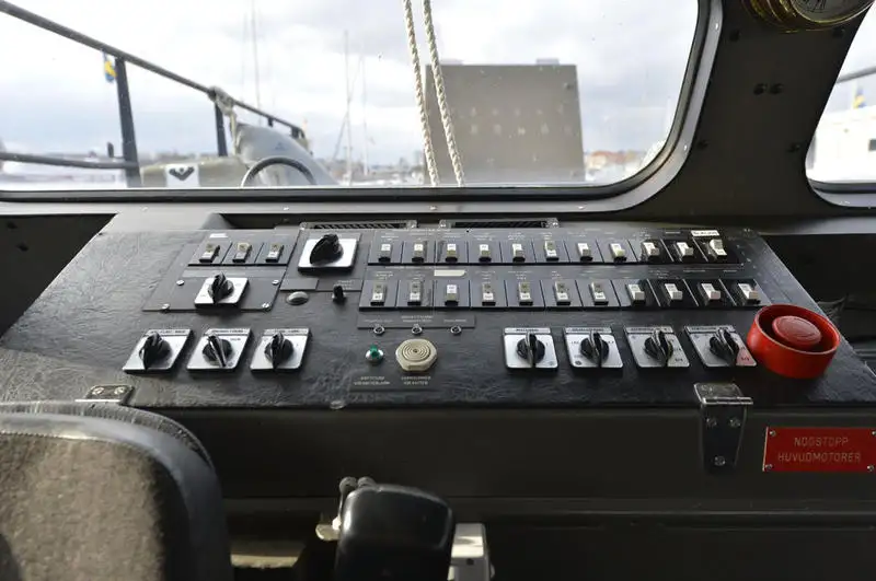 Nave navale / militare de vânzare